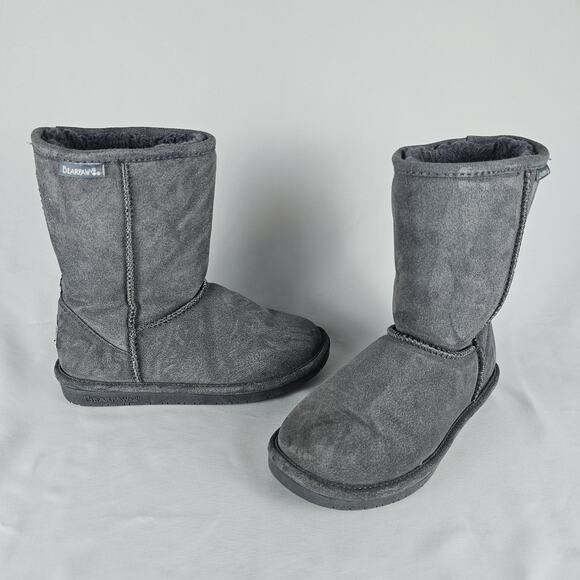 BearPaw Shoes - Bearpaw Emma Short Suede Winter Boots Gray Women’s Size 7 Sheepskin Lined